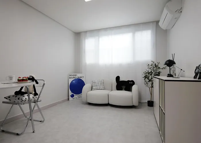 H House Yeonnam アパート