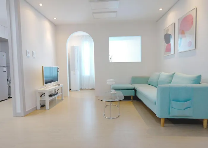 アパート H House Yeonnam