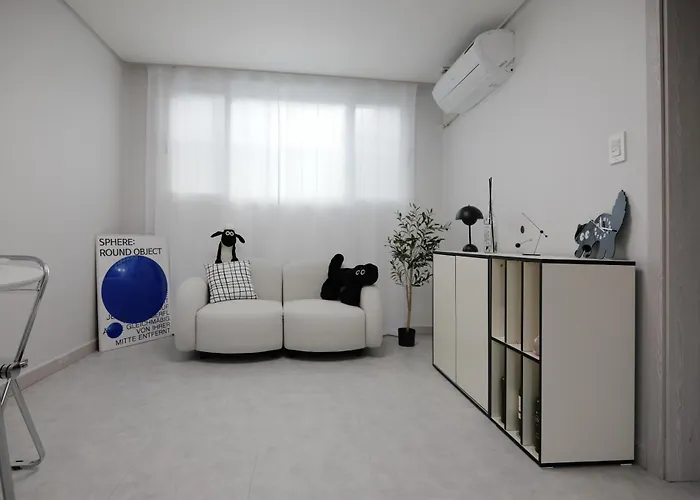 H House Yeonnam *