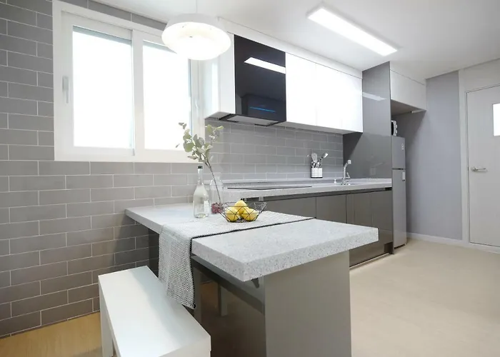 H House Yeonnam アパート *